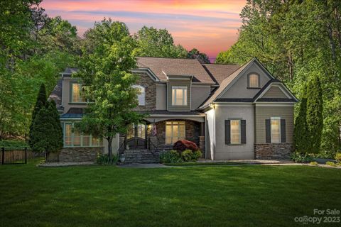 227 Wildwood Cove Drive sold home in Wildwood Cove, Mooresville, NC