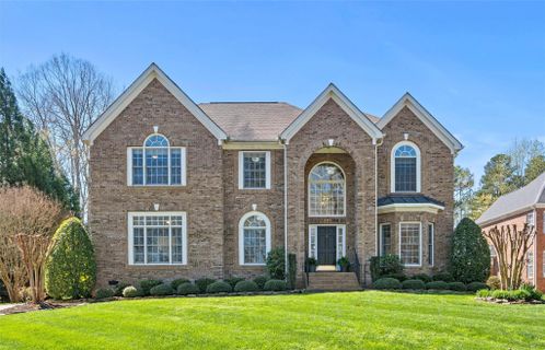 1104 Waynewood Drive