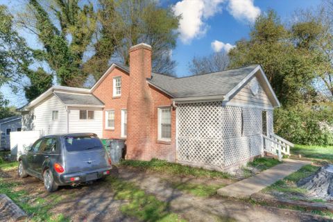 2515 Elon Street