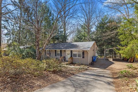24 Evelake Drive