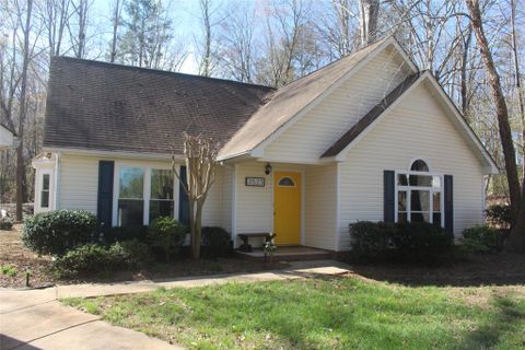 3523 Sassafras Trail