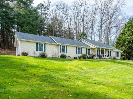 350 Forest Park Drive sold home in Forest Hills, Hendersonville, NC