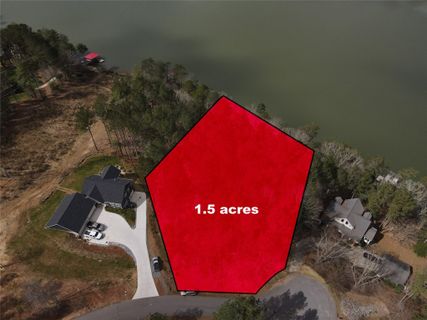 1131 Cliff View Drive