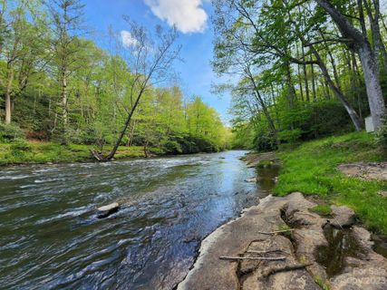 542 Allen Mountain Road sold home in Green Valley Ridge, Spruce Pine, NC