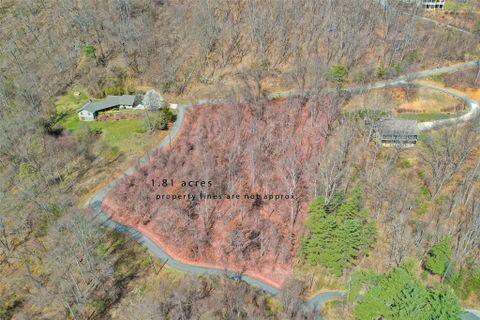00 Cobblestone Drive sold home in Pisgah View Estates, Waynesville, NC
