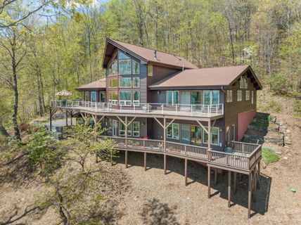 202 Mount Olive Drive sold home in Mountain Meadows, Asheville, NC
