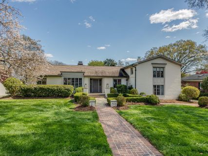 827 Hempstead Place