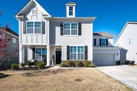 2010 Saddlebred Drive