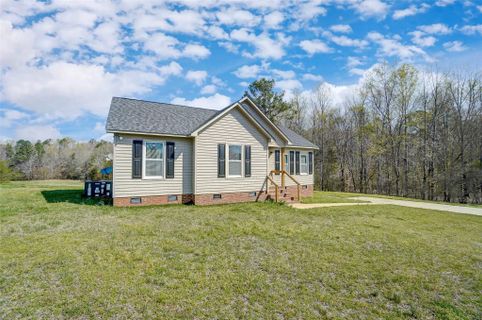 2440 Oxford Circle