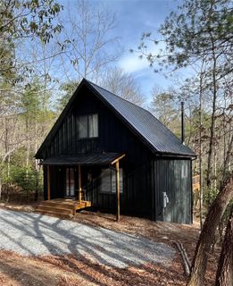 1252 Cardinal Road