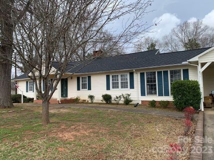 835 Confederate Avenue
