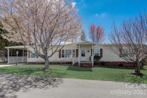 8 N Marjorie Lane