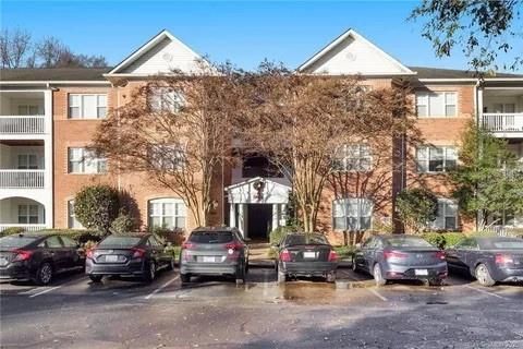 5601 Fairview Road 26 sold home in Wren Crest, Charlotte, NC