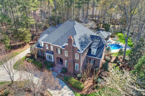 2093 Kings Manor Drive