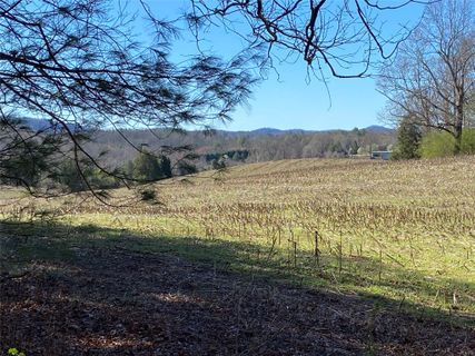 2085 Piper Ridge Drive sold home in Piper Ridge, Lenoir, NC