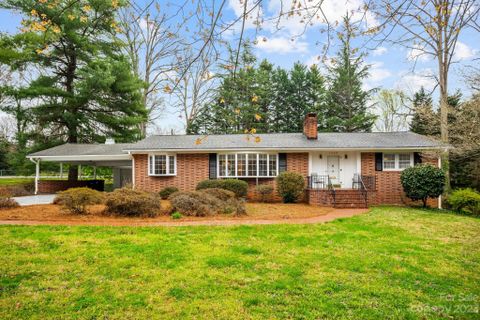 1045 Huntingdon Road sold home in Sherwood Forest, Winston Salem, NC