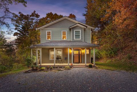 202 Mostert Drive sold home in Baird Cove, Asheville, NC