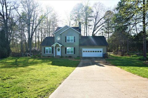 1121 Mulberry Lane sold home in Maple Crest, Hickory, NC