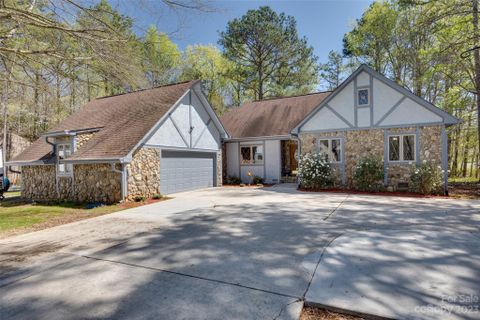 7400 Walnut Crest Drive sold home in Walnut Crest, Waxhaw, NC