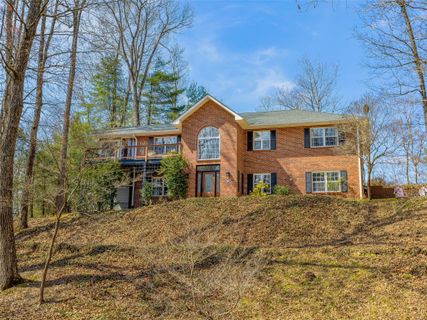 209 Camellia Way sold home in Timber Creek, Hendersonville, NC