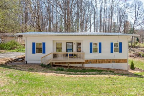 907 Dorothy Street sold home in Glynwood, Hendersonville, NC
