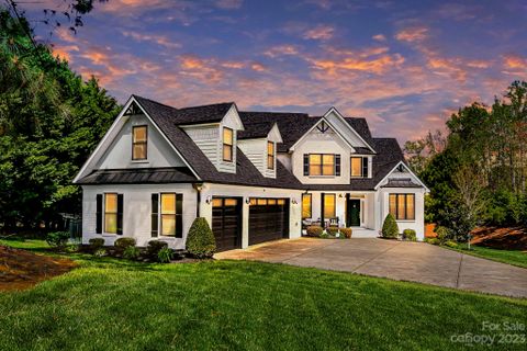 Previously sold for $799,999
