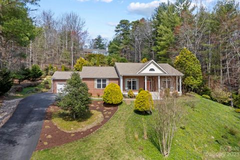 33 W Fairway Drive sold home in Golf Mountain Estates, Etowah, NC