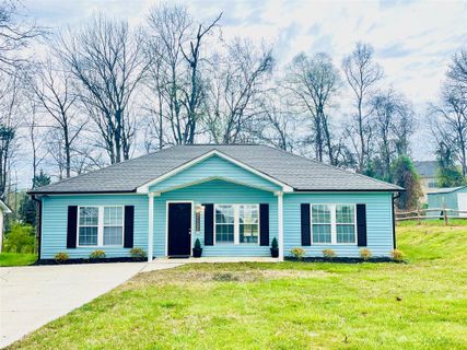 1206 Ridgewood Drive sold home in Hidden Valley, Concord, NC