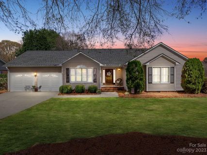 200 Gallarie Place sold home in Milford Knoll, Salisbury, NC