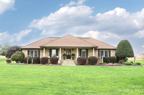 2684 Birdie Lane
