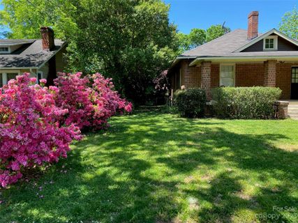 1727 The Plaza Road
