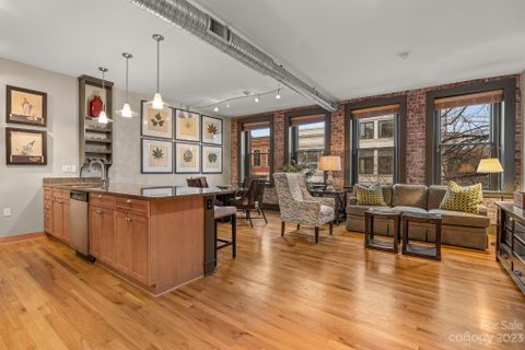 32 Broadway Street 210/G1 sold home in 32 Broadway, Asheville, NC