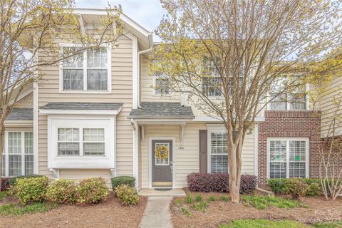 921 Azurine Circle