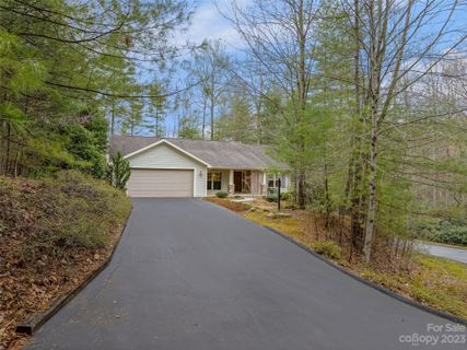 40 Indigo Way sold home in Timber Creek, Hendersonville, NC
