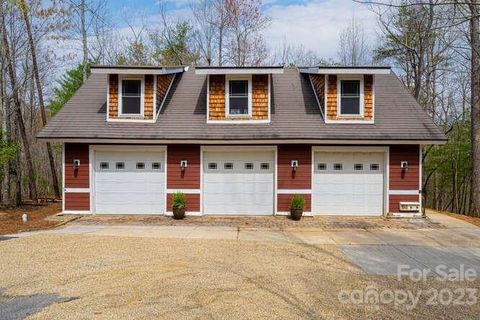 34 Spring Creek Lane sold home in Hoblestik Ridge, Saluda, NC