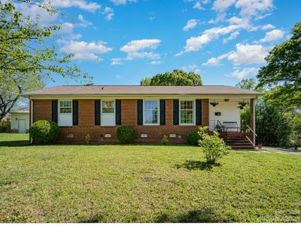 4115 Gladstone Lane