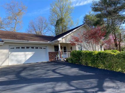 57 Ashley Hill Lane sold home in Gann Village, Hendersonville, NC