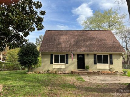 908 Canterbury Court