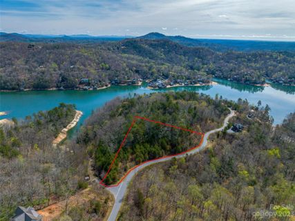 9999 Holmstead Drive 38 sold home in Blue Heron Point, Lake Lure, NC