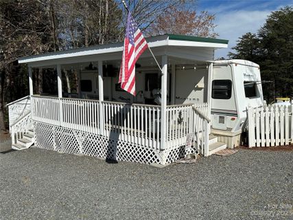 105 Dove Lane