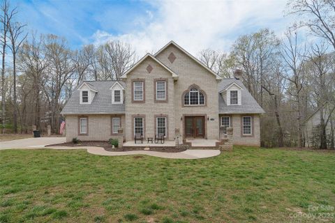 1468 Spring Pond Court sold home in Lake Forest, Iron Station, NC