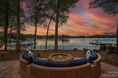 111 Moors End Loop