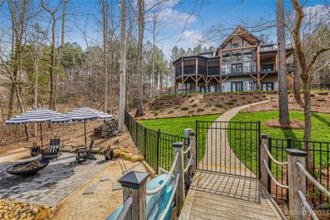 6652 Goose Point Drive