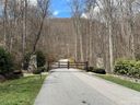 Lot 17 Mountain Watch Drive sold home in Waynesville, SC
