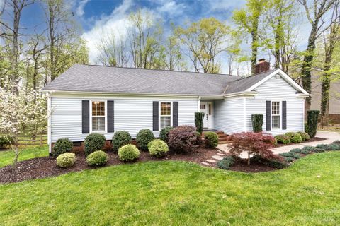 1943 Windlock Drive sold home in Greenbrier, Charlotte, NC