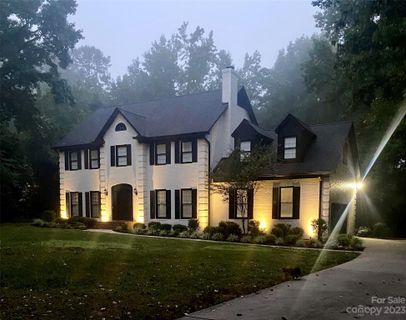 2517 Greenbrook Parkway sold home in Providence Woods South, Matthews, NC