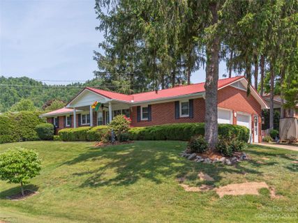 234 Bramlett Drive sold home in Ivy Hill, Waynesville, NC