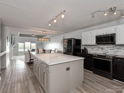 9709 Emerald Point Drive 11