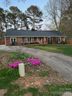 136 Cliffwood Circle sold home in Mooresville, SC