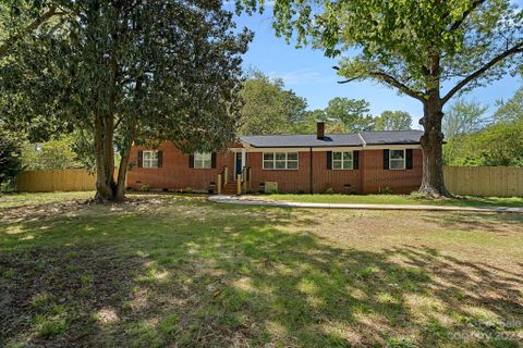 111 Shenandoah Place sold home in Shenandoah Park, Charlotte, NC